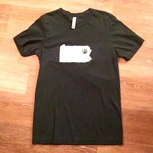 💫Pennsylvania T-shirt w/ leaf over Scranton💫